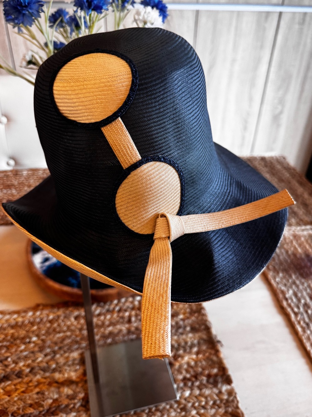 Vintage 60s Adolfo Réalités Lord & Taylor Salon Black Straw Cloche Hat - RARE💎